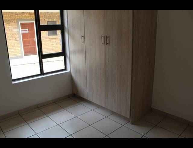 2 BEDROOM PROPERTY TO RENT IN VANDERBIJLPARK CW 5